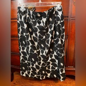 Ann Taylor Floral Pencil Skirt - Size 8T. Never Worn